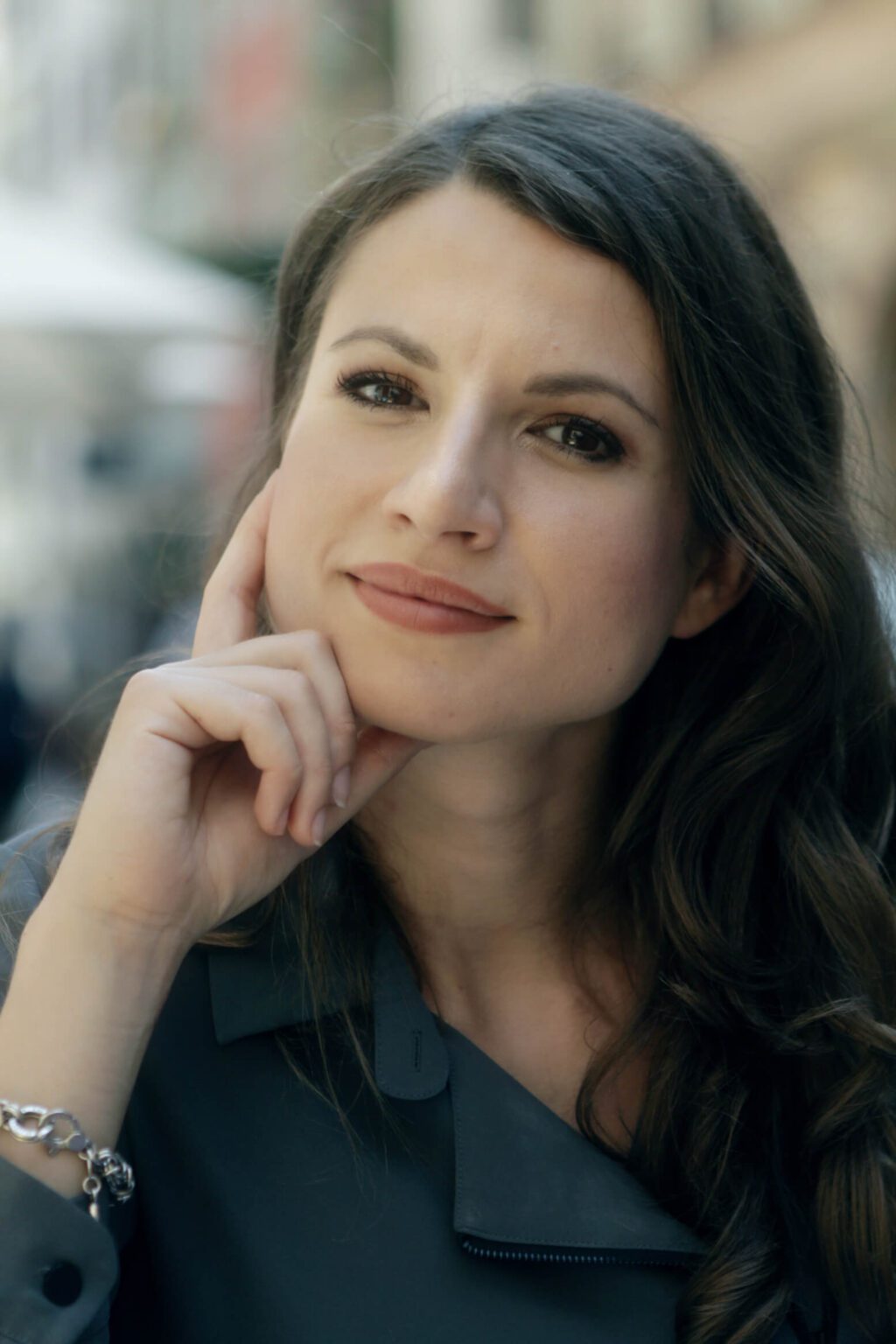 Ritratto di Ivana Calciano, fondatrice di Beyond Tourism Lab